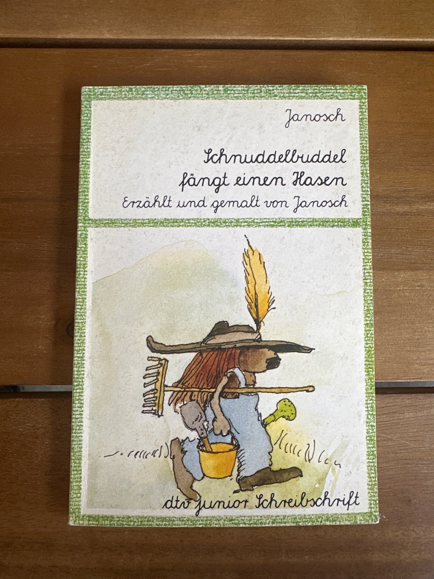 Schnuddellruddel fängt einen Hasen