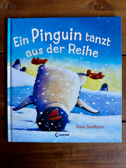 Ein Pinguin tanzt aus der Reihe
